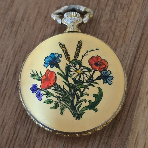 Vintage Gold Tone Arnex 17 Jewel Swiss Movement Enameled Watch Pendant - Picture 2 of 2